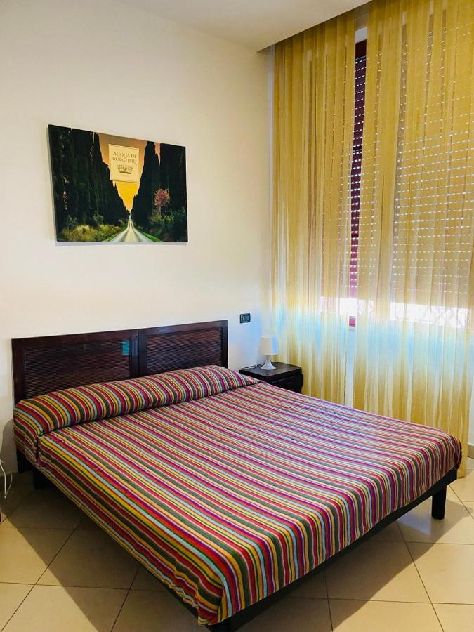 Regina Beach Holiday Apartments 티레니아 외부 사진
