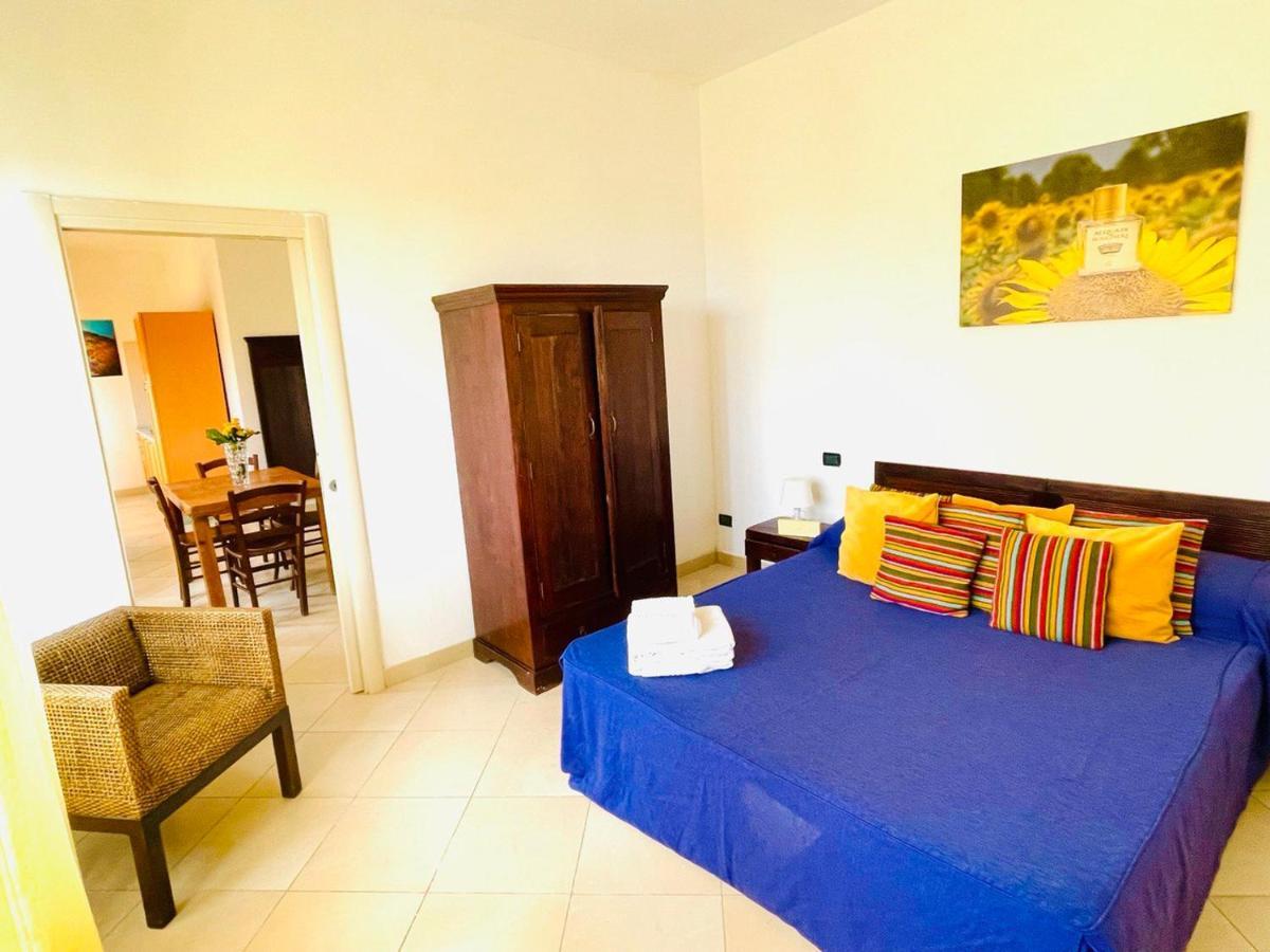 Regina Beach Holiday Apartments 티레니아 외부 사진