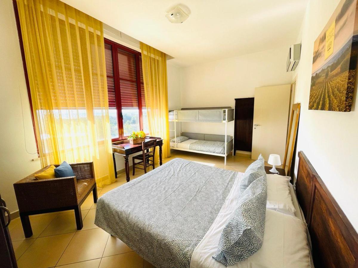 Regina Beach Holiday Apartments 티레니아 외부 사진