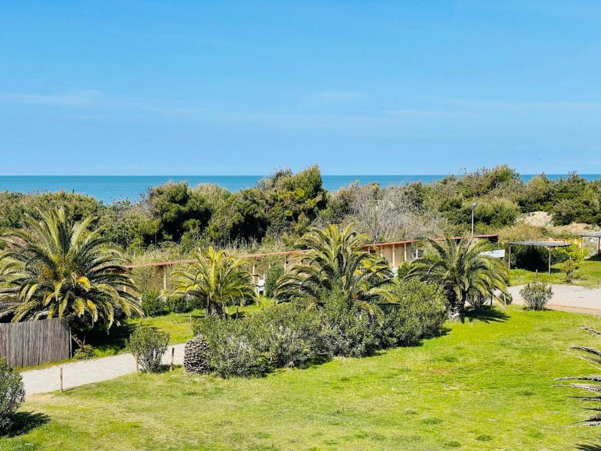 Regina Beach Holiday Apartments 티레니아 외부 사진
