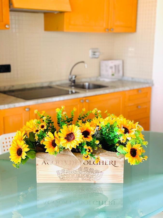 Regina Beach Holiday Apartments 티레니아 외부 사진