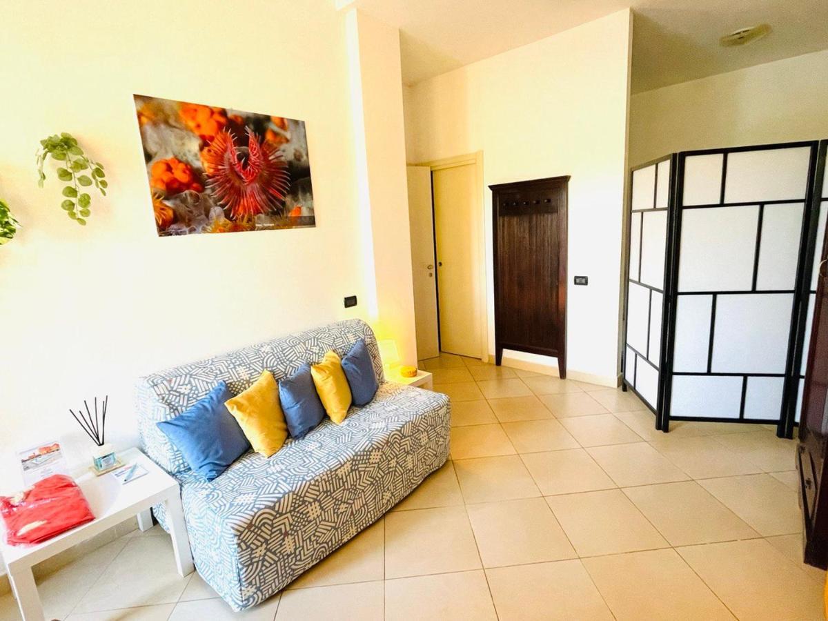 Regina Beach Holiday Apartments 티레니아 외부 사진