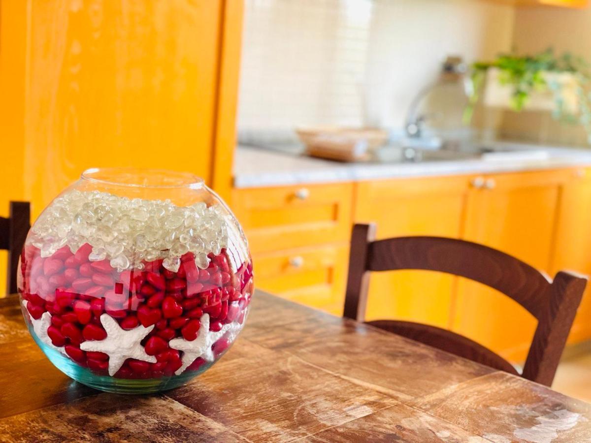 Regina Beach Holiday Apartments 티레니아 외부 사진
