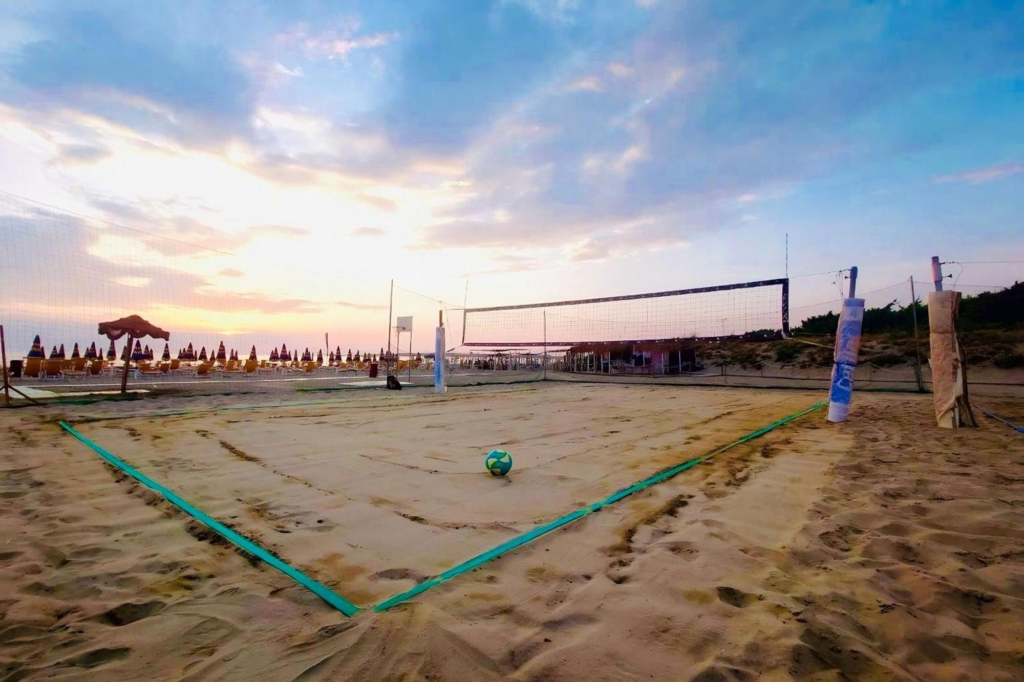Regina Beach Holiday Apartments 티레니아 외부 사진